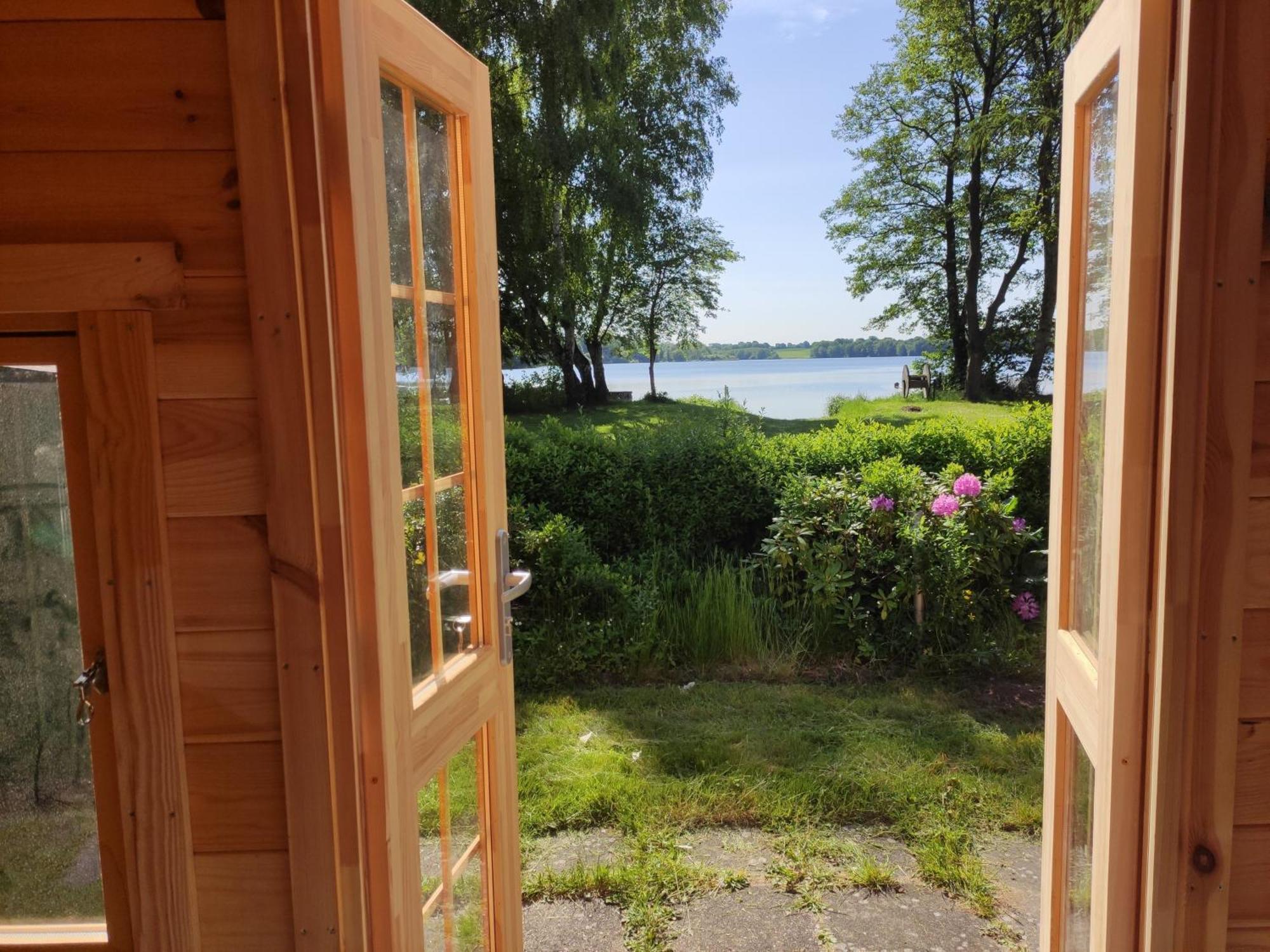 Glamping Pod Am See Wittenborn エクステリア 写真